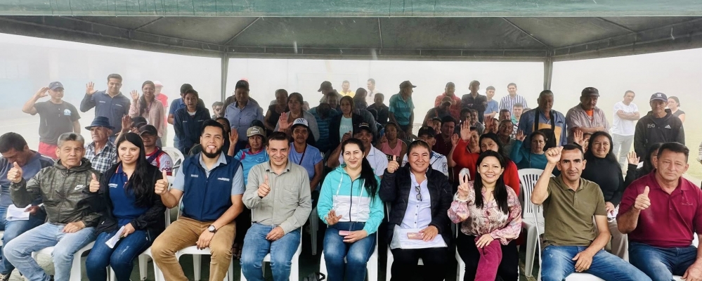 ENTREGA DE PAQUETES TECNOLOGICOS A PRODUCTORES DE LA PARROQUIA CIANO
